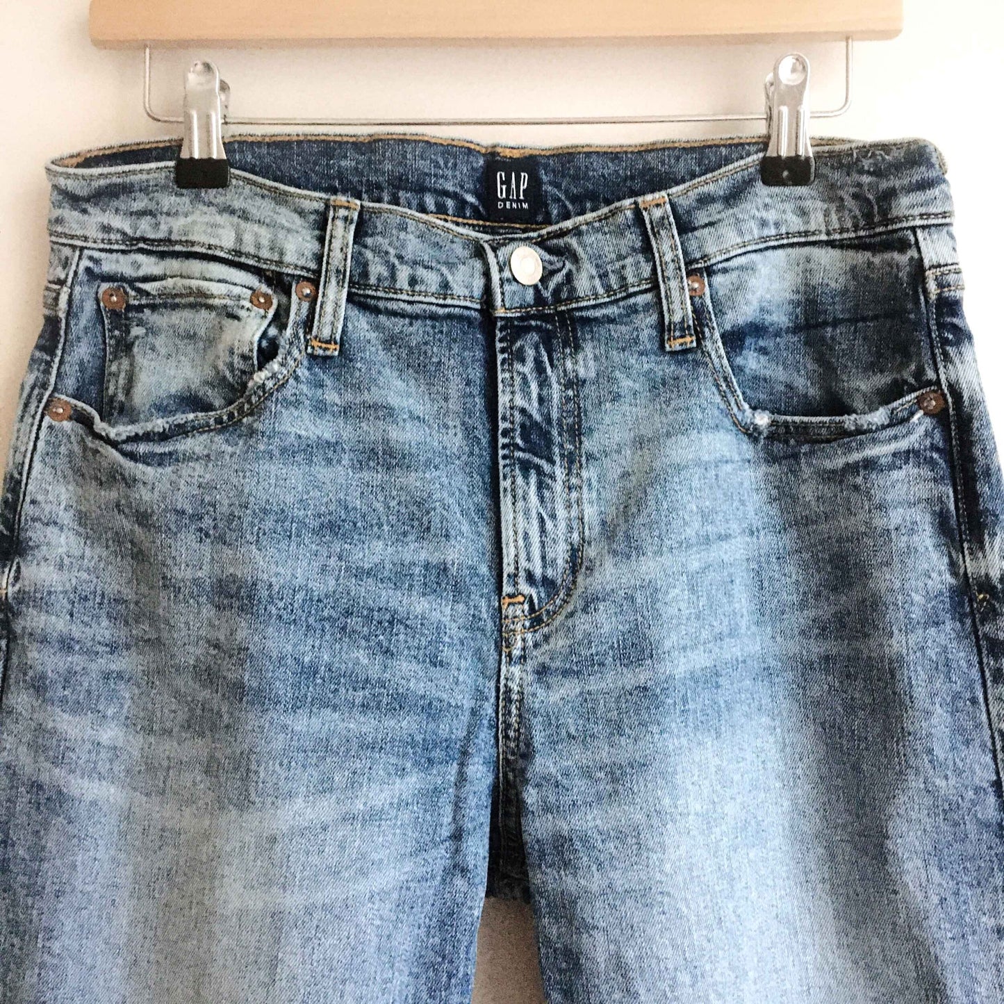 GAP high-rise cheeky straight jeans - size 31