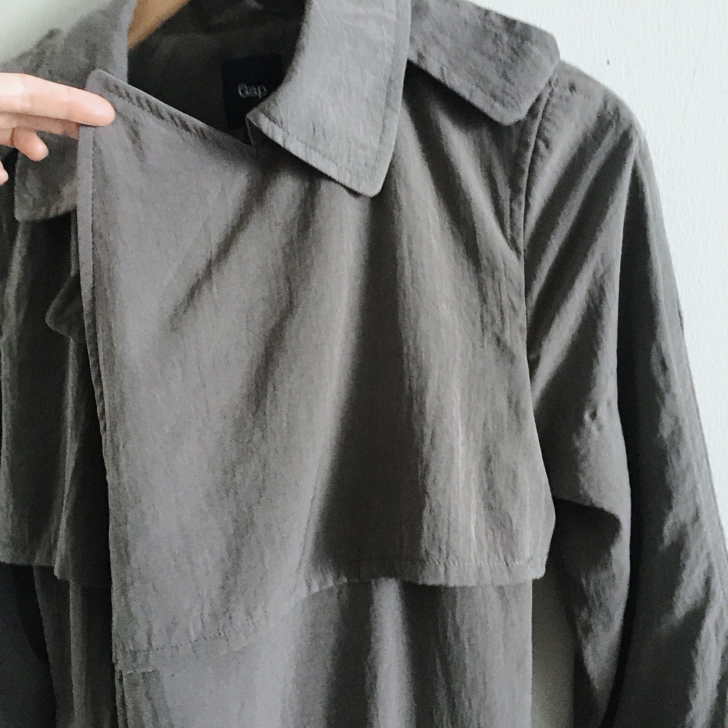 gap open waterfall belted trench - size xs