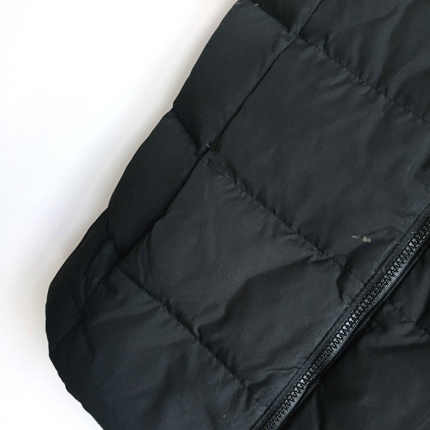 GAP down-filled puffer vest - size Small