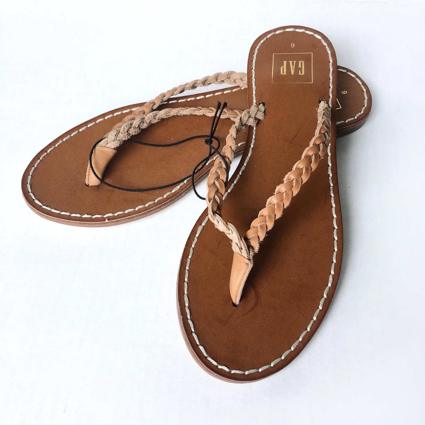 NWT GAP braided leather thong sandals - size 6