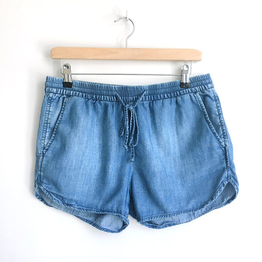 GAP chambray shorts - size Small