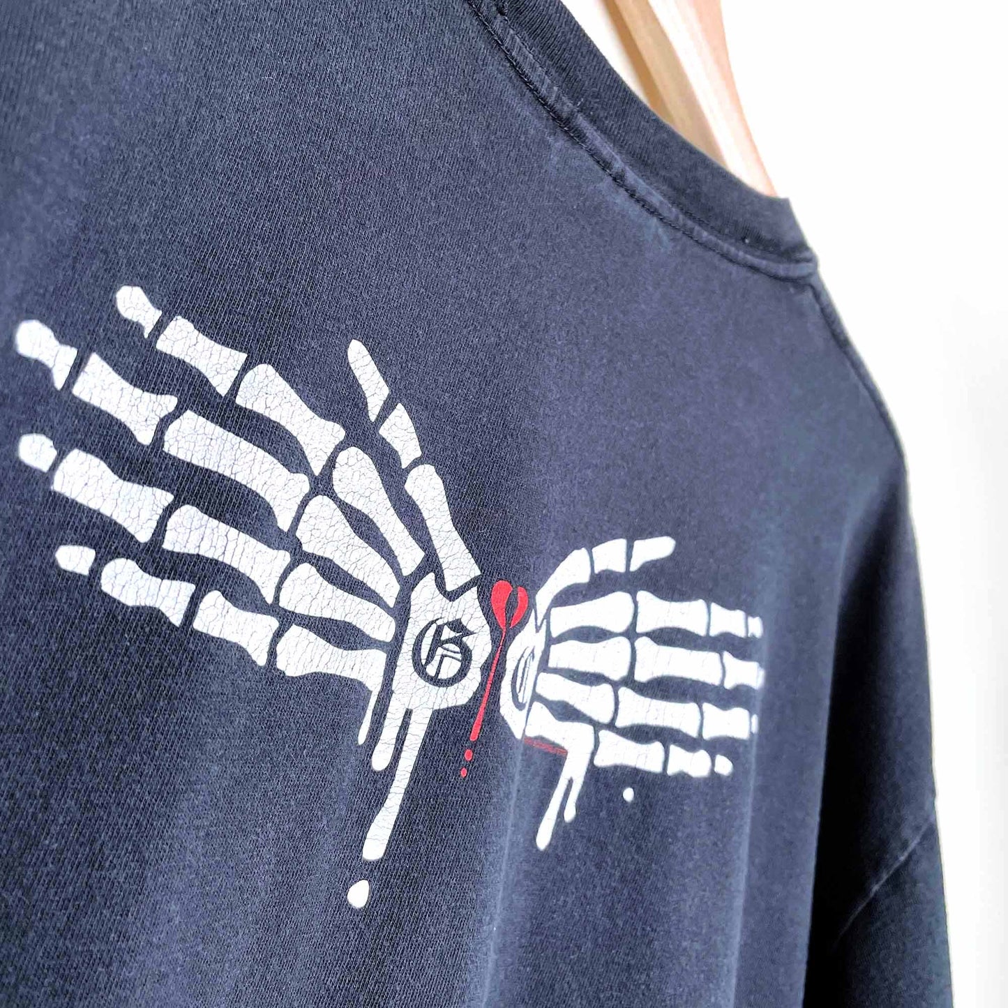 good charlotte boney hands tee - size xl