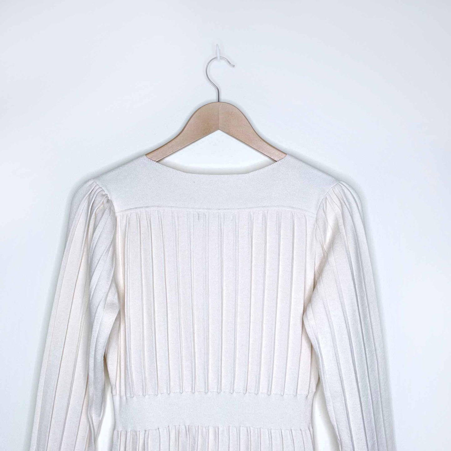 gg house accordion knit sweater dress - size medium