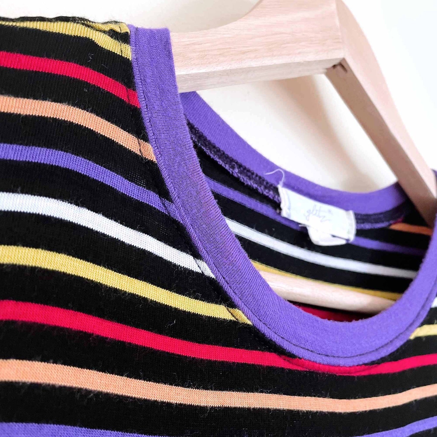 glitz multicolor stripe ringer tee - size large
