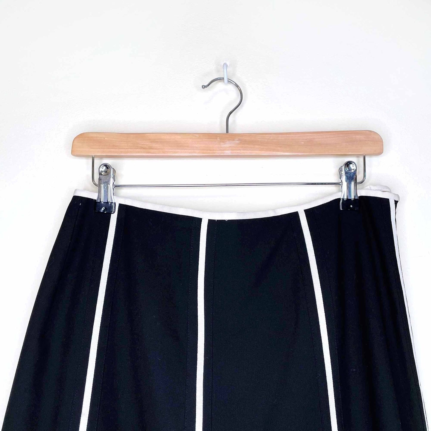 gucci 2000's high rise a-line skirt with contrast piping - size 8