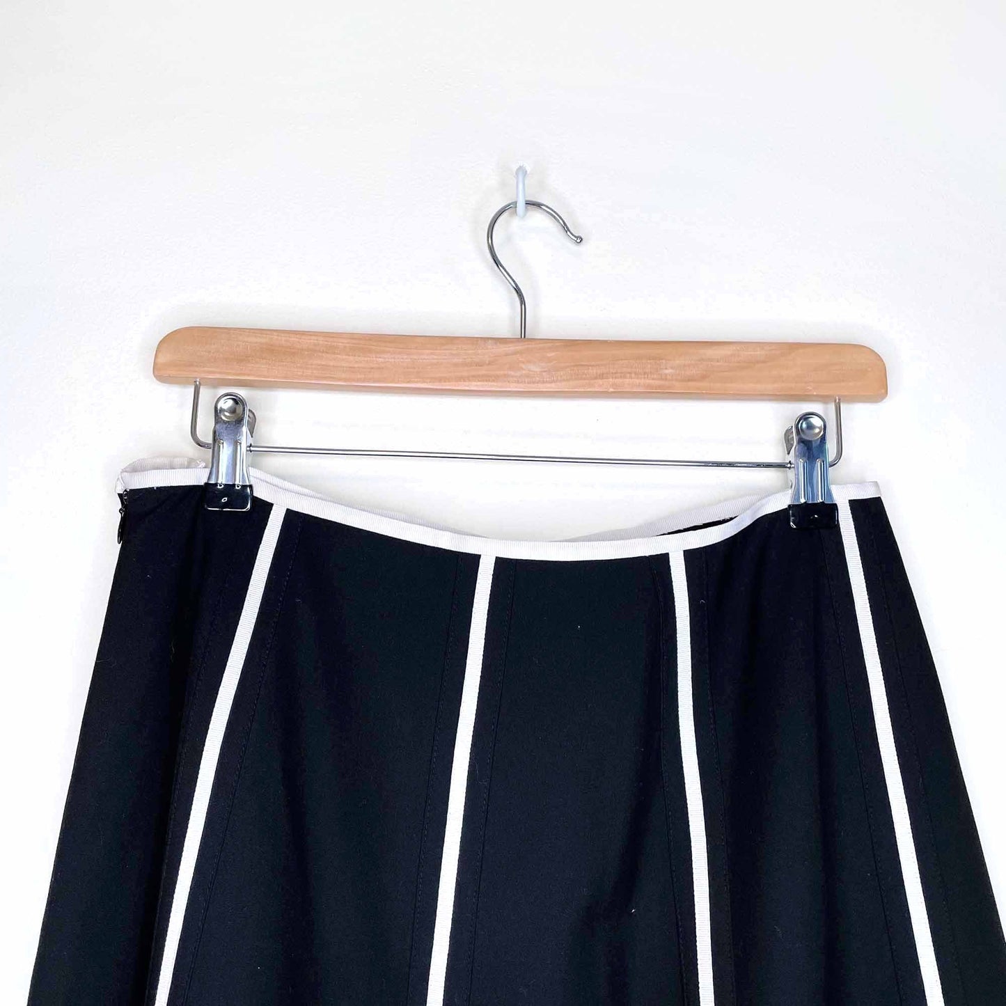 gucci 2000's high rise a-line skirt with contrast piping - size 8