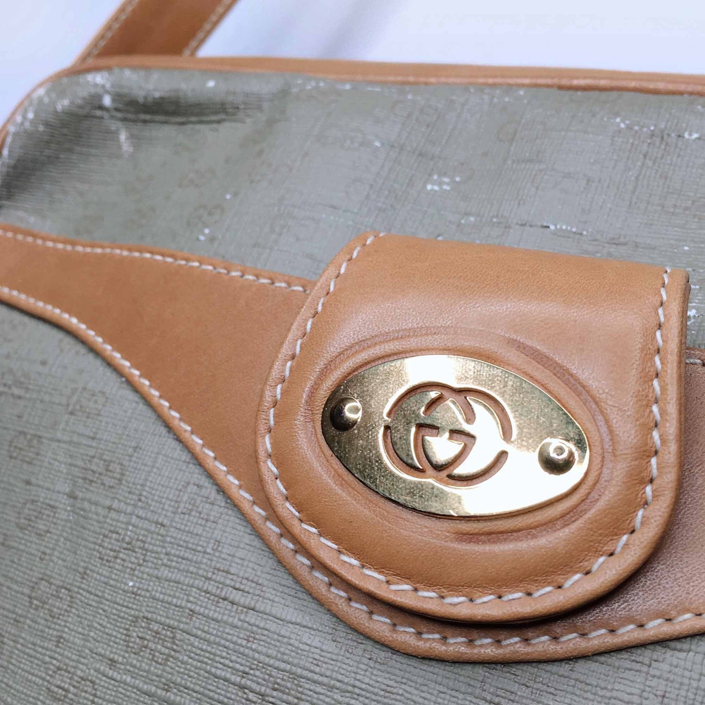 Vintage Gucci leather GG monogram crossbody bag