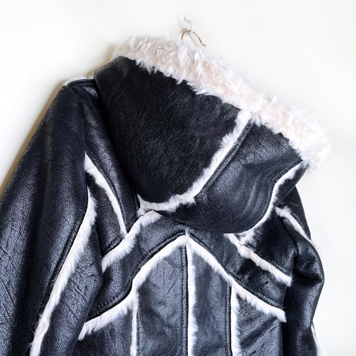 guess faux shearling hooded toggle jacket - size xs