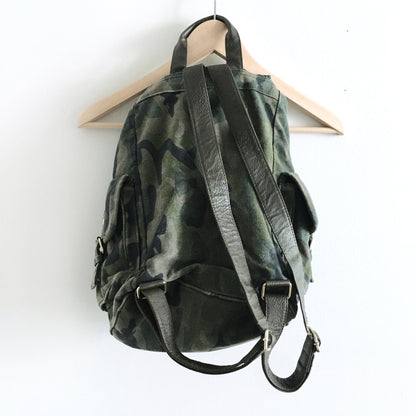 Guess camo canvas backpack