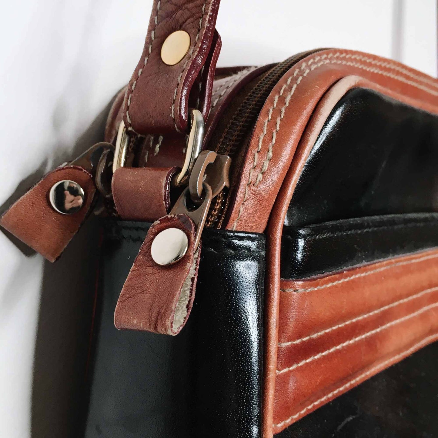 Vintage Guy Laroche Paris leather cross body