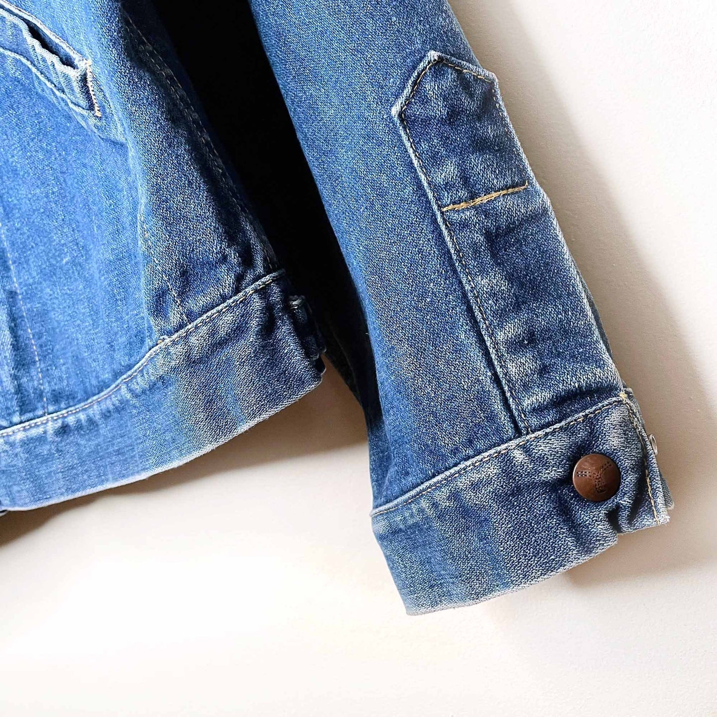 vintage 70's gwg snap button jean jacket - size medium