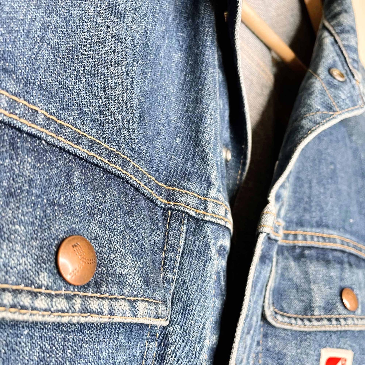 vintage 70's gwg snap button jean jacket - size medium