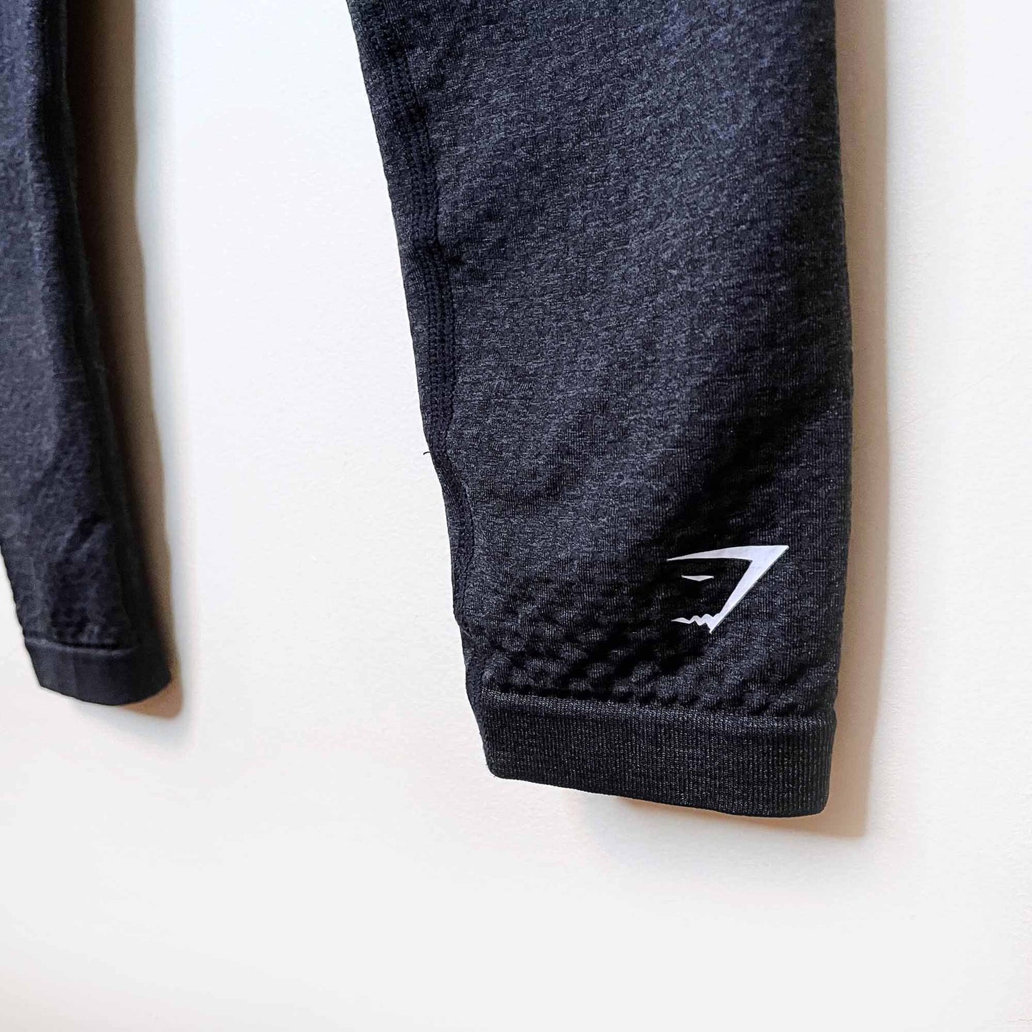 gymshark vital 2.0 seamless leggings in charcoal - size small