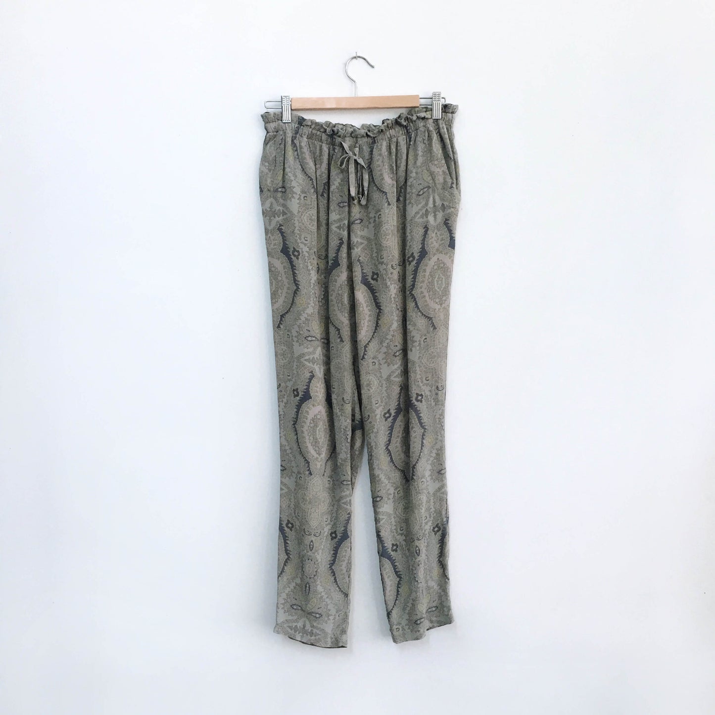 Gypsy 05 silk drawstring pant - size Small