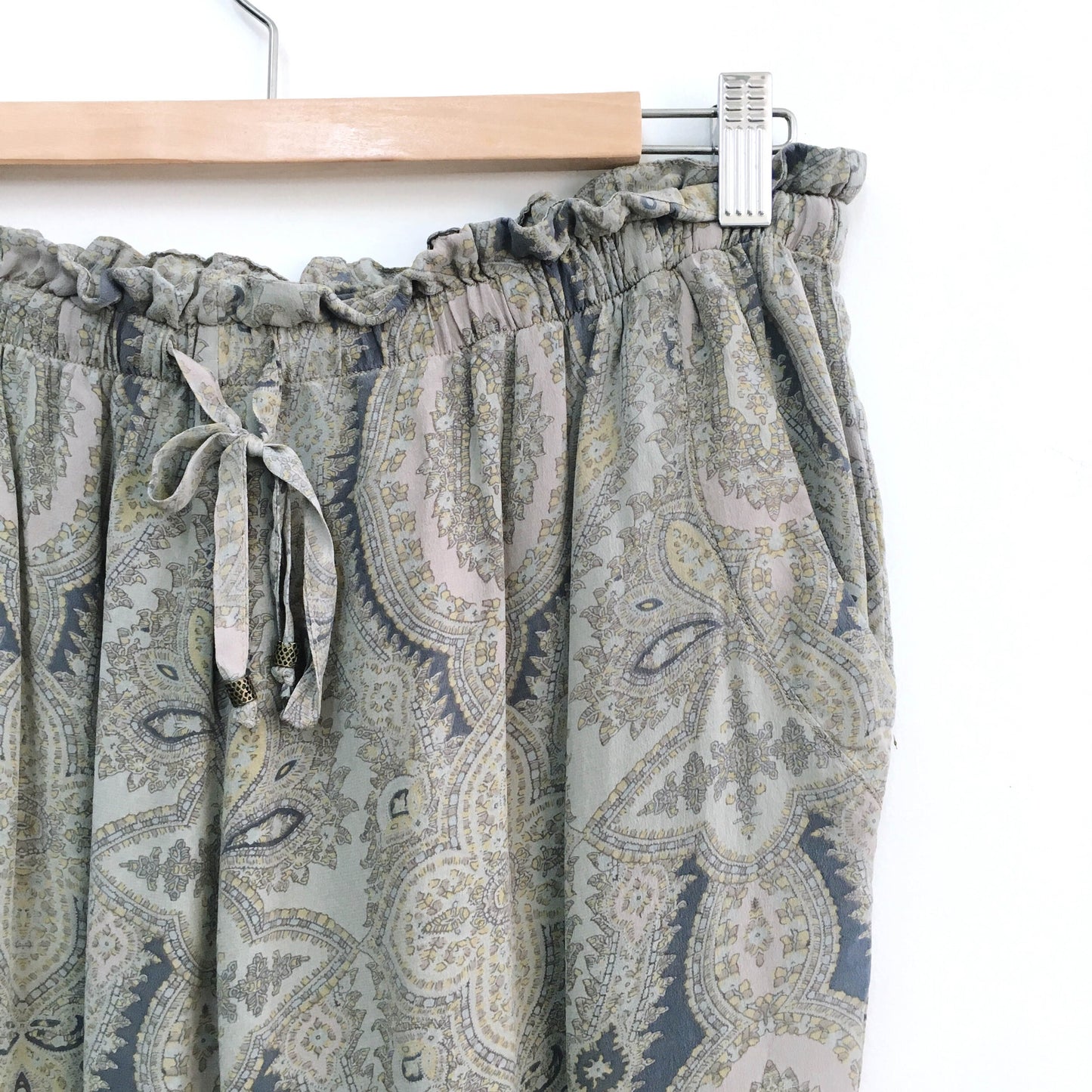 Gypsy 05 silk drawstring pant - size Small