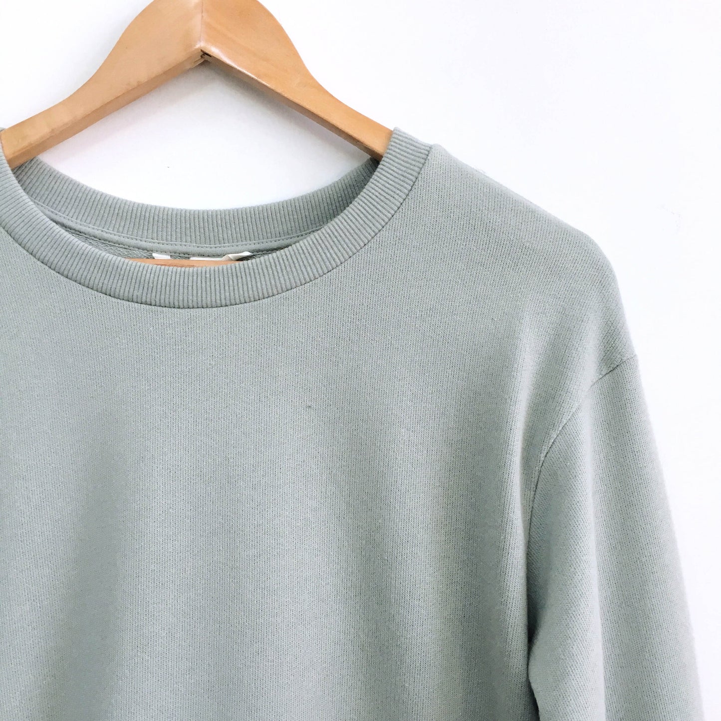 H&M Embroidered Sweatshirt - size xs - NWOT