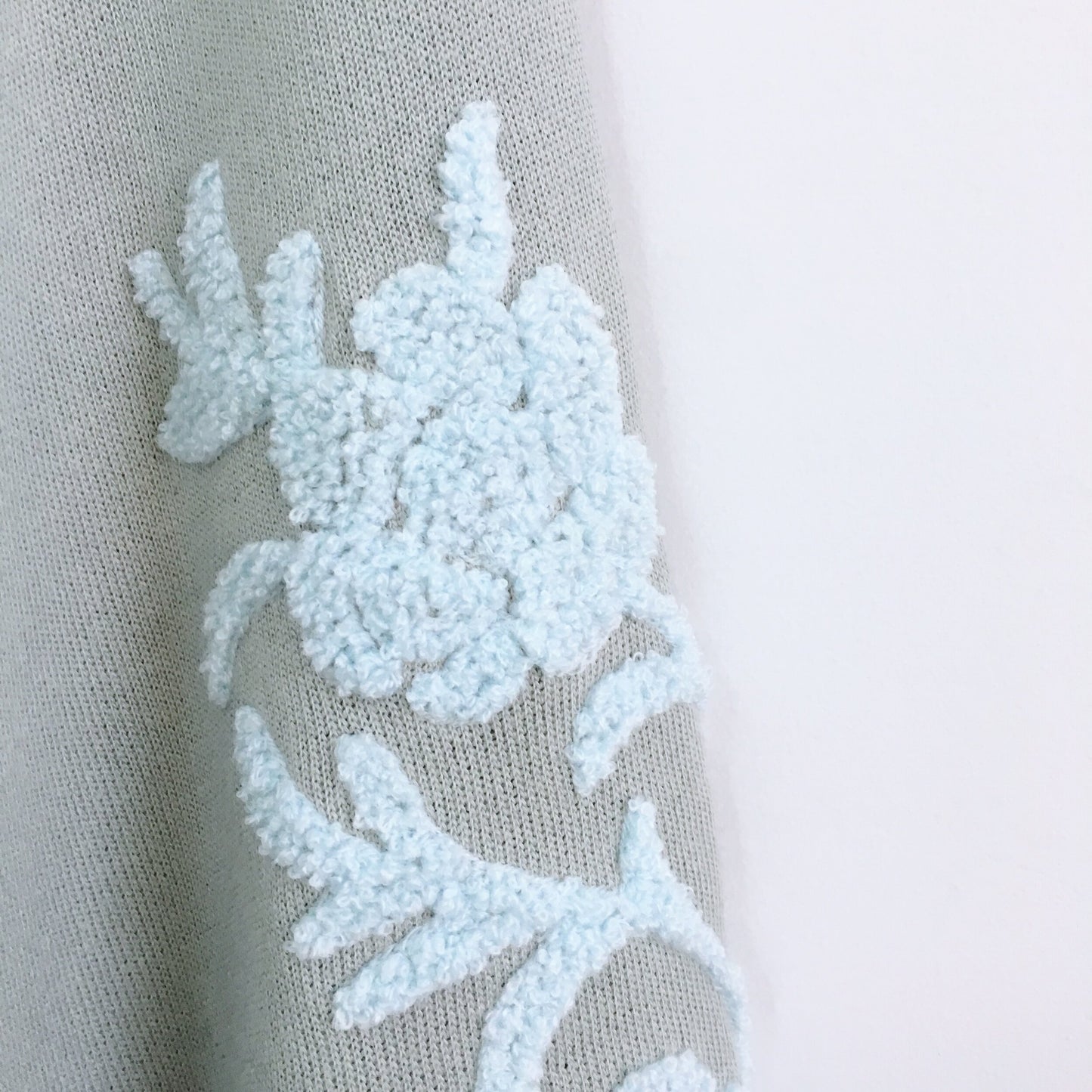 H&M Embroidered Sweatshirt - size xs - NWOT