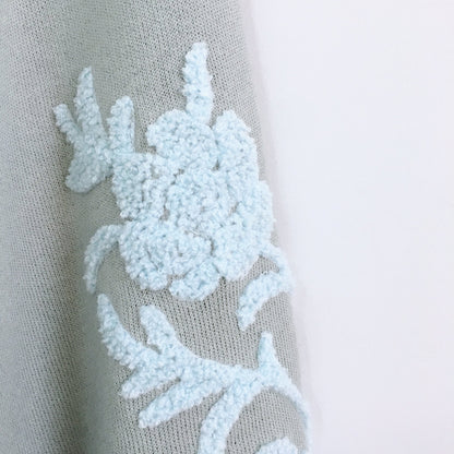 H&M Embroidered Sweatshirt - size xs - NWOT