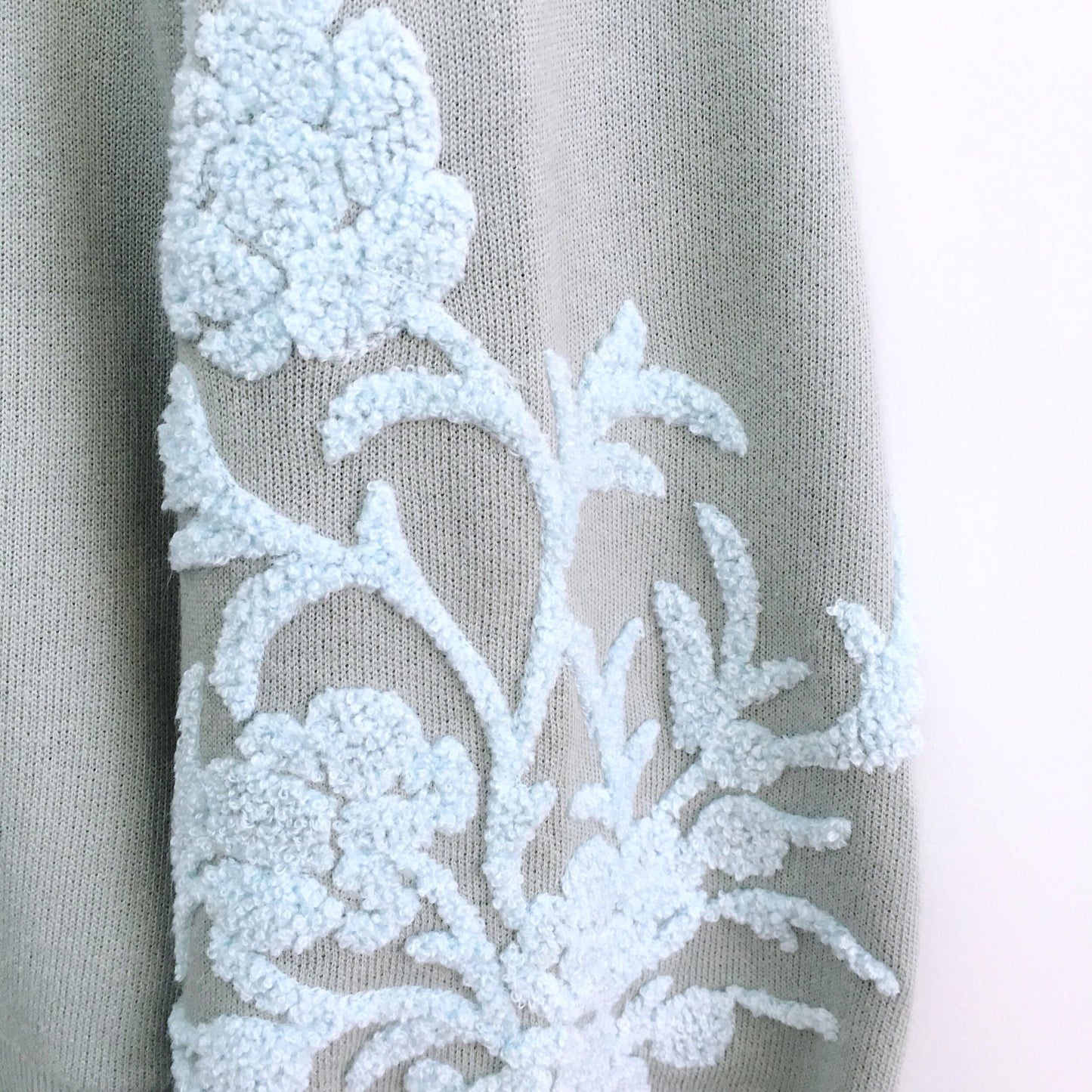 H&M Embroidered Sweatshirt - size xs - NWOT