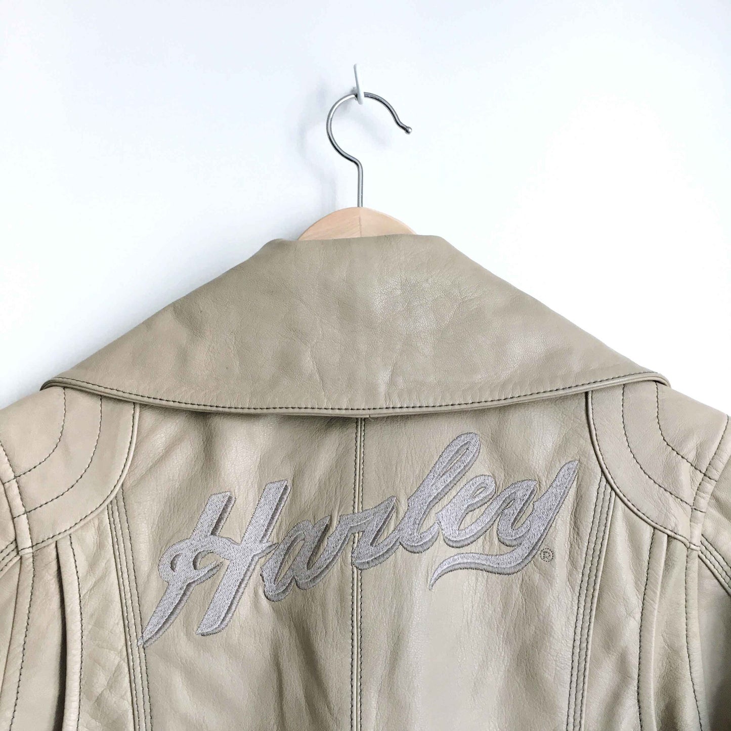 Harley Davidson leather moto jacket - size Medium