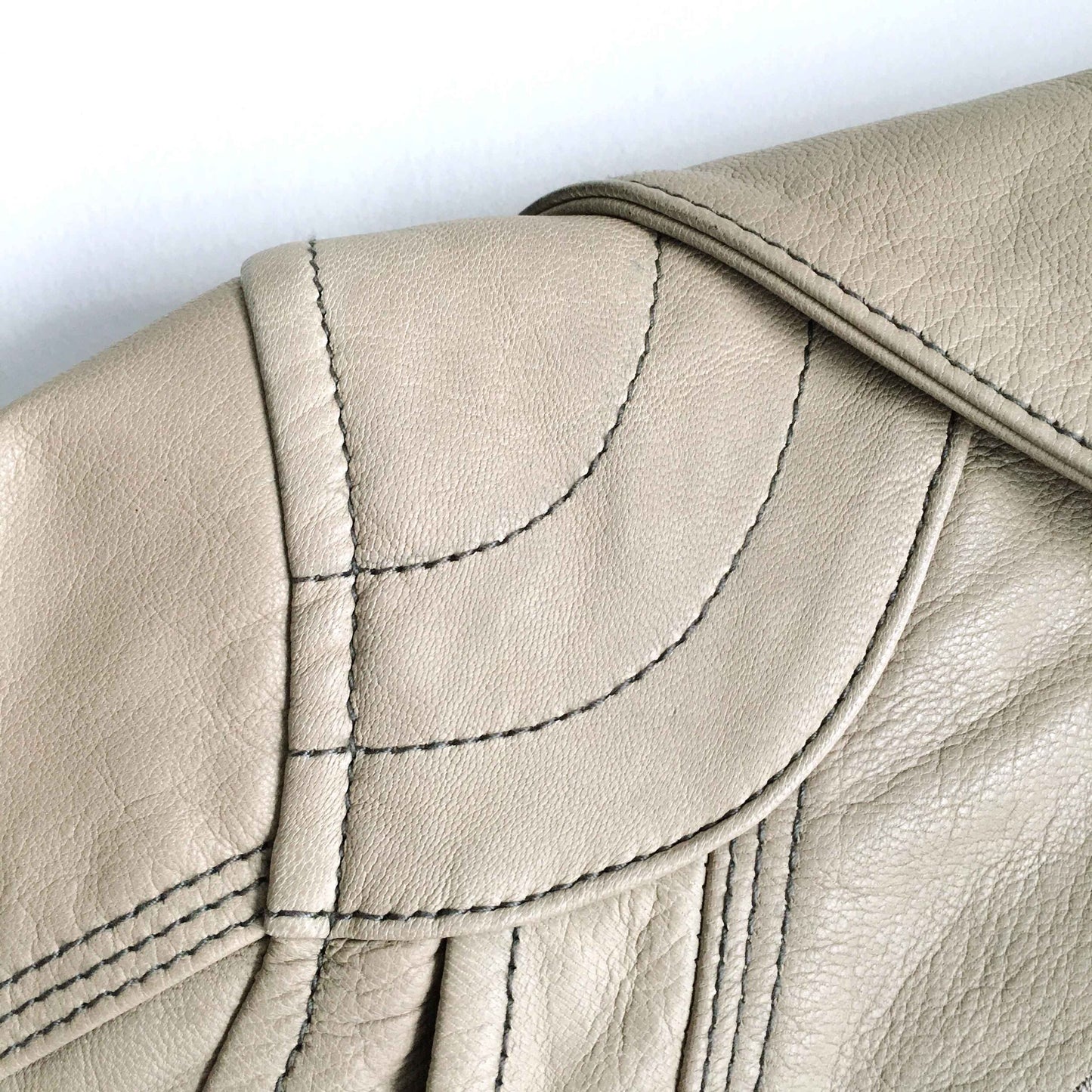 Harley Davidson leather moto jacket - size Medium