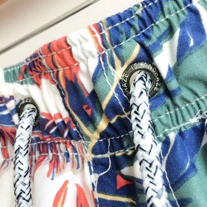 Island Haze tropical leaf swim trunks - size Medium