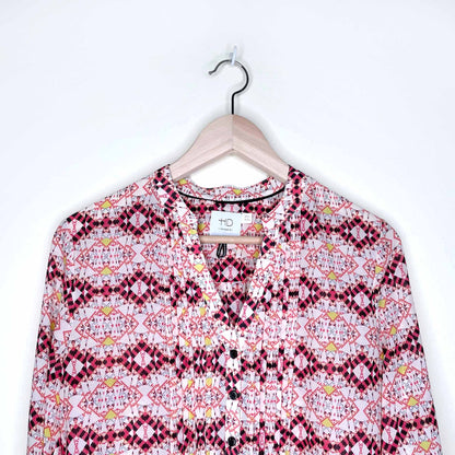 hd in paris roll tab sleeve tuxedo blouse - size 4