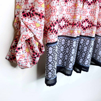 hd in paris roll tab sleeve tuxedo blouse - size 4