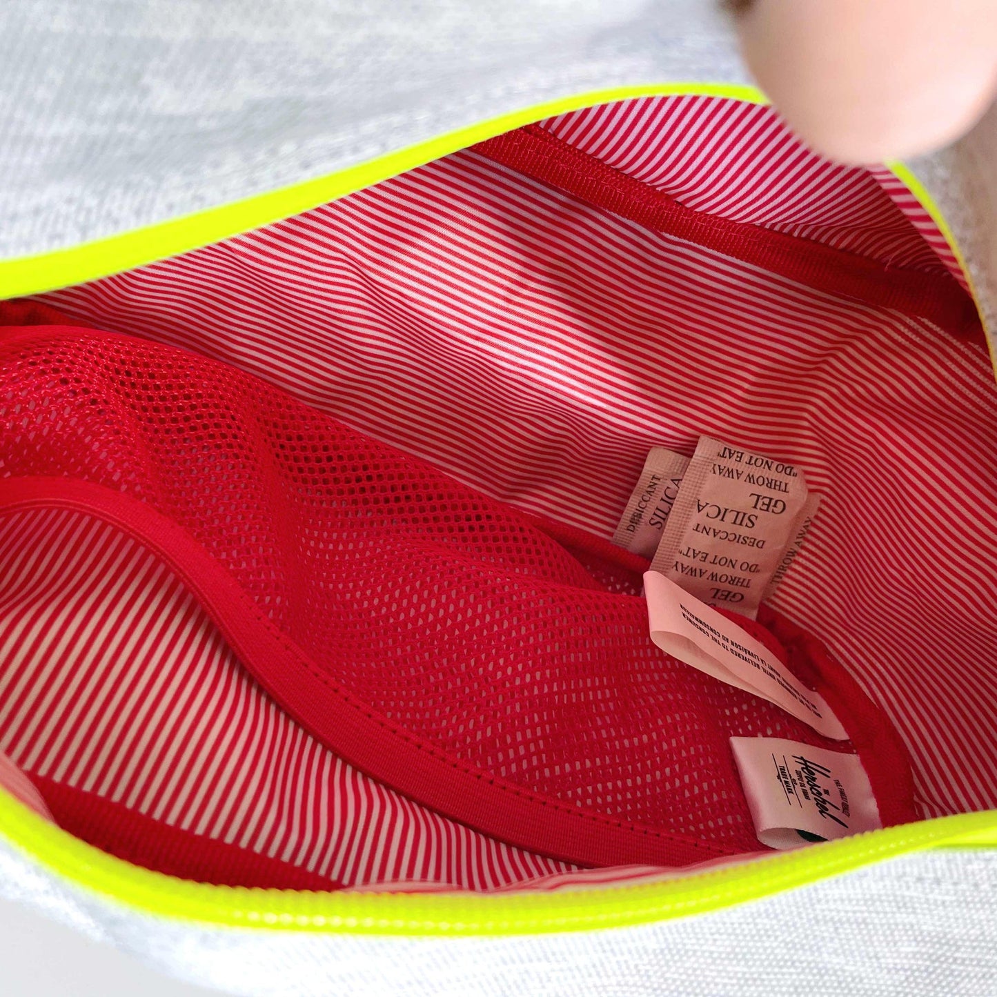 nwt herschel travel toiletry bag