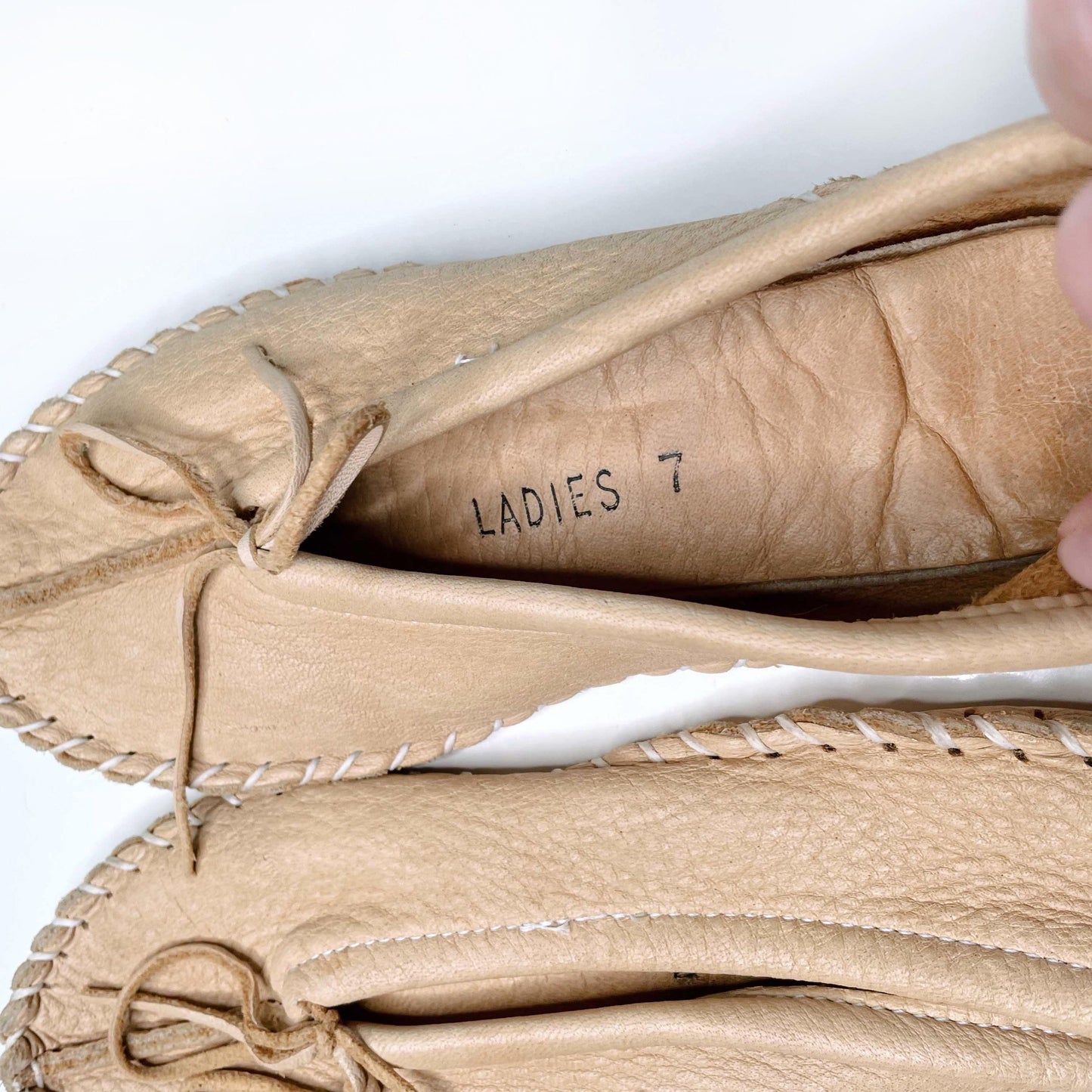hides in hand leather ballet slipper moccasin - size 7
