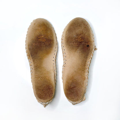 hides in hand leather ballet slipper moccasin - size 7