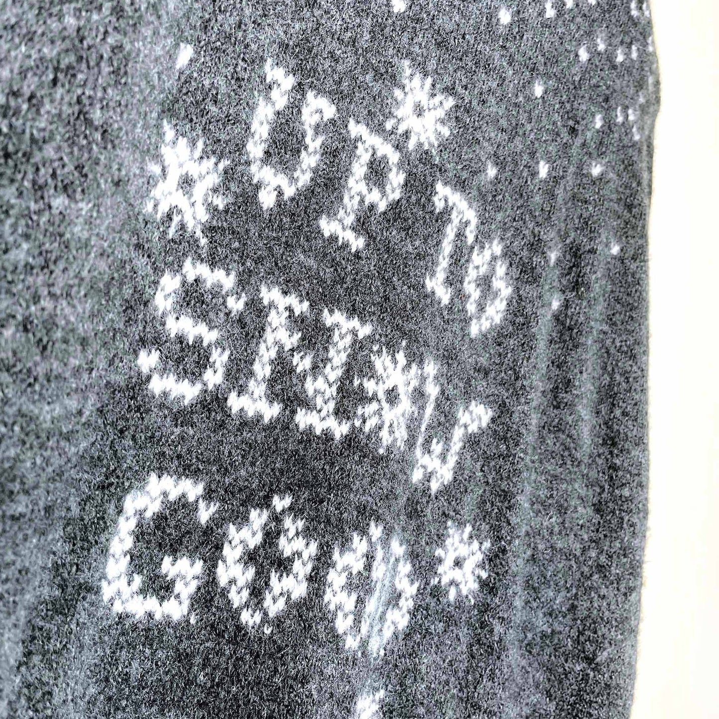 h&m up to snow good jacquard knit cozy holiday sweater - size large