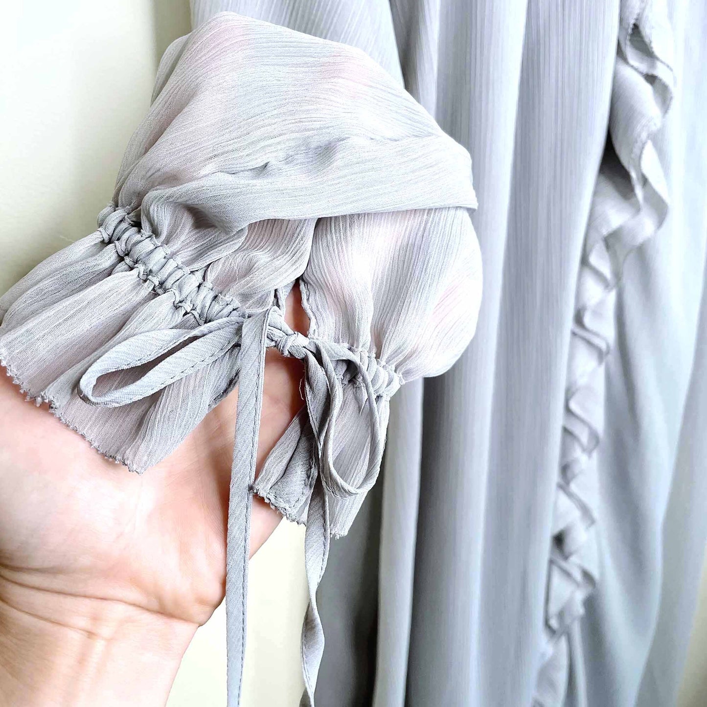 h&m crêpe chiffon long ruffle trimmed maxi dress - size xs