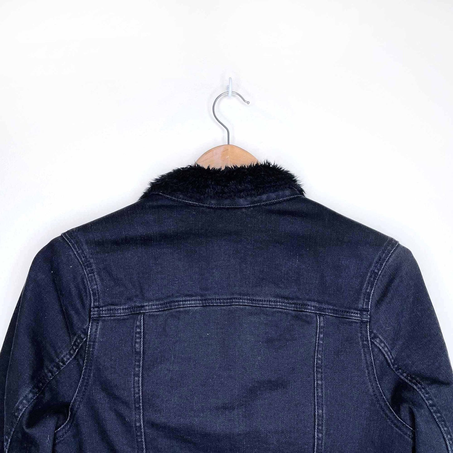 h&m black sherpa lined denim jacket - size 2