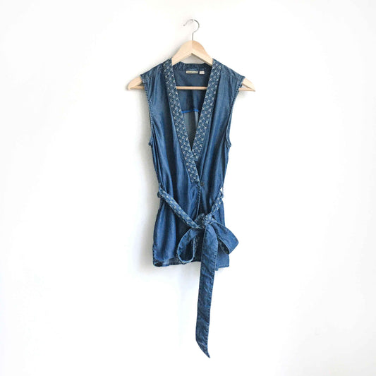 Holding Horses stitched chambray wrap top - size Small