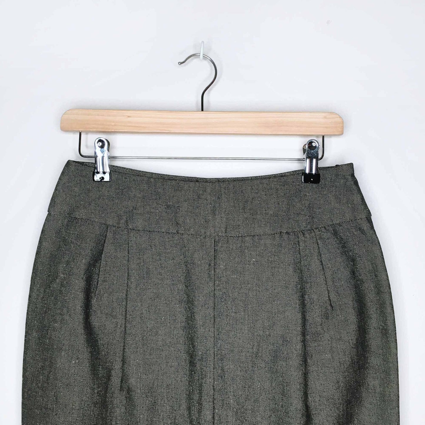 BOSS Hugo Boss pleated pencil skirt - size 6