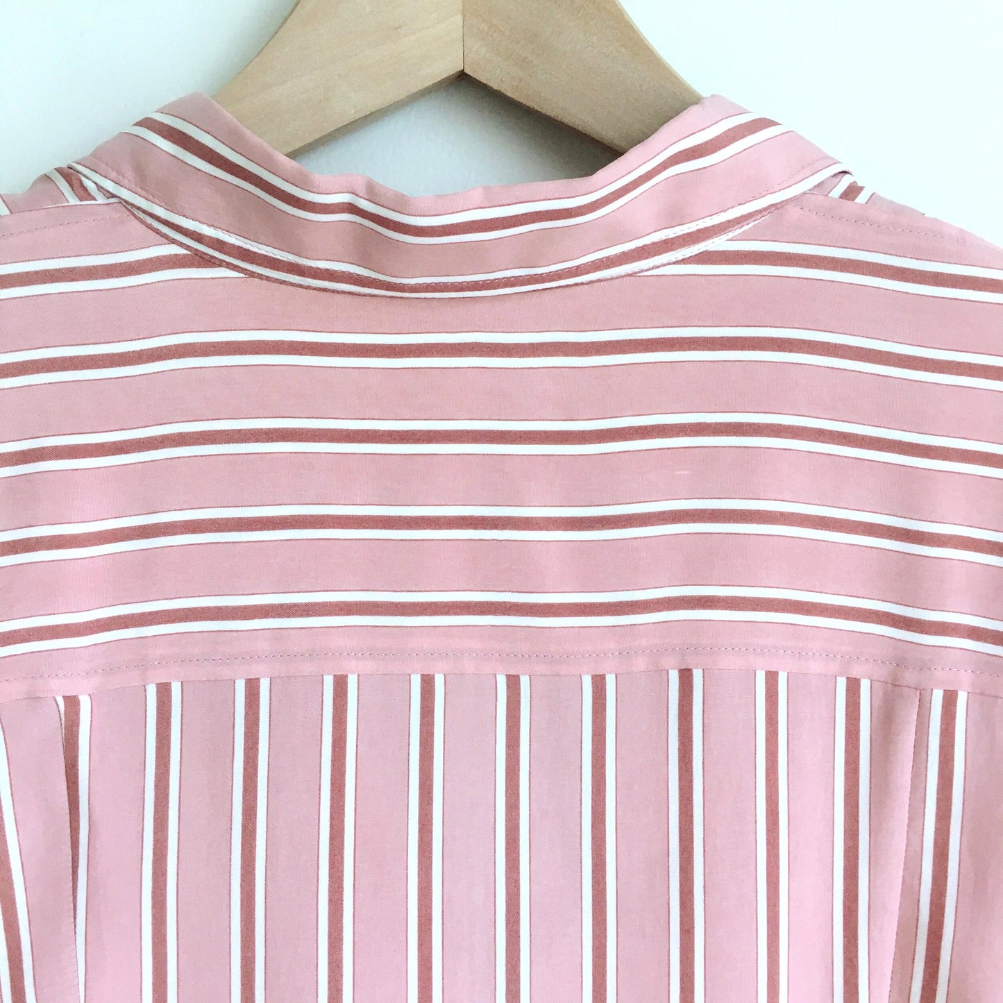 Hugo Boss v-neck cupro button down - size 4