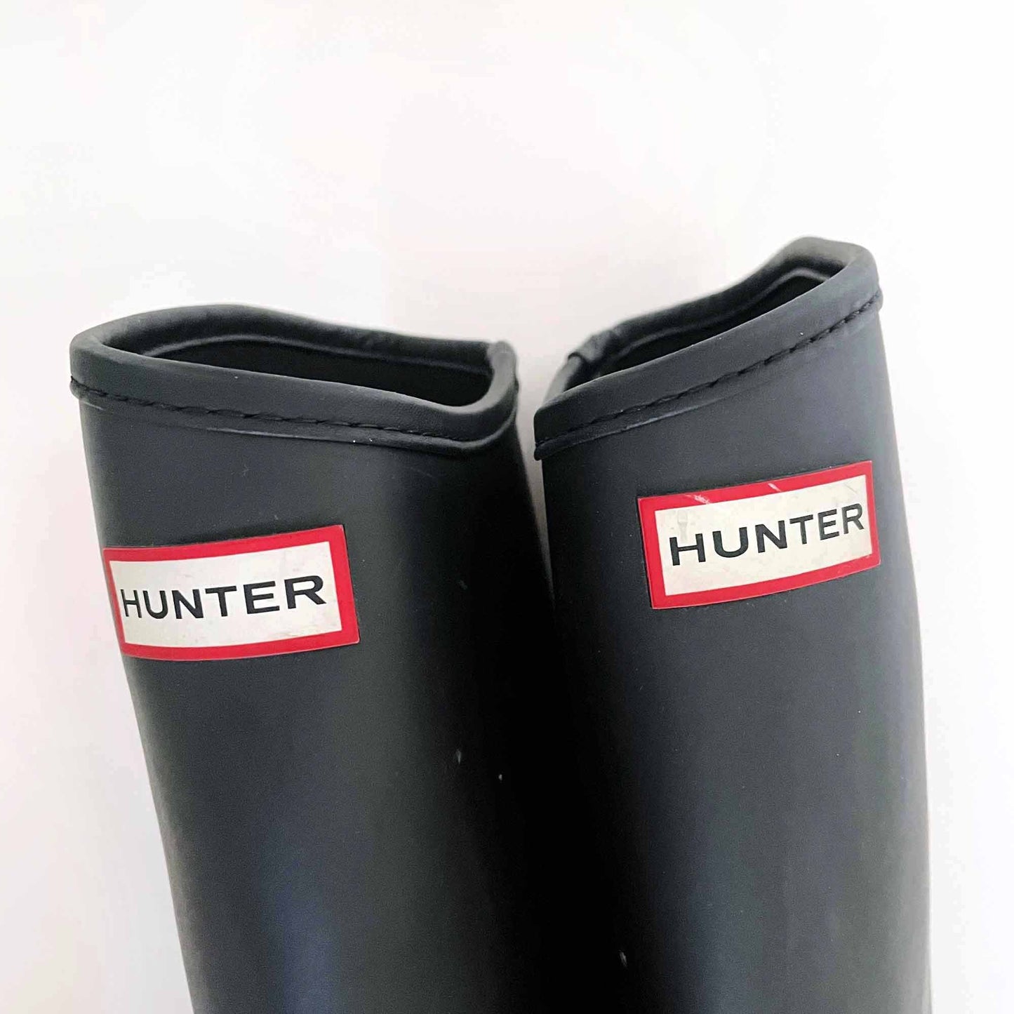 Hunter original unisex black tall rain boot - size 6M / 7F