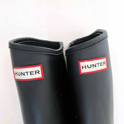 Hunter original unisex black tall rain boot - size 6M / 7F