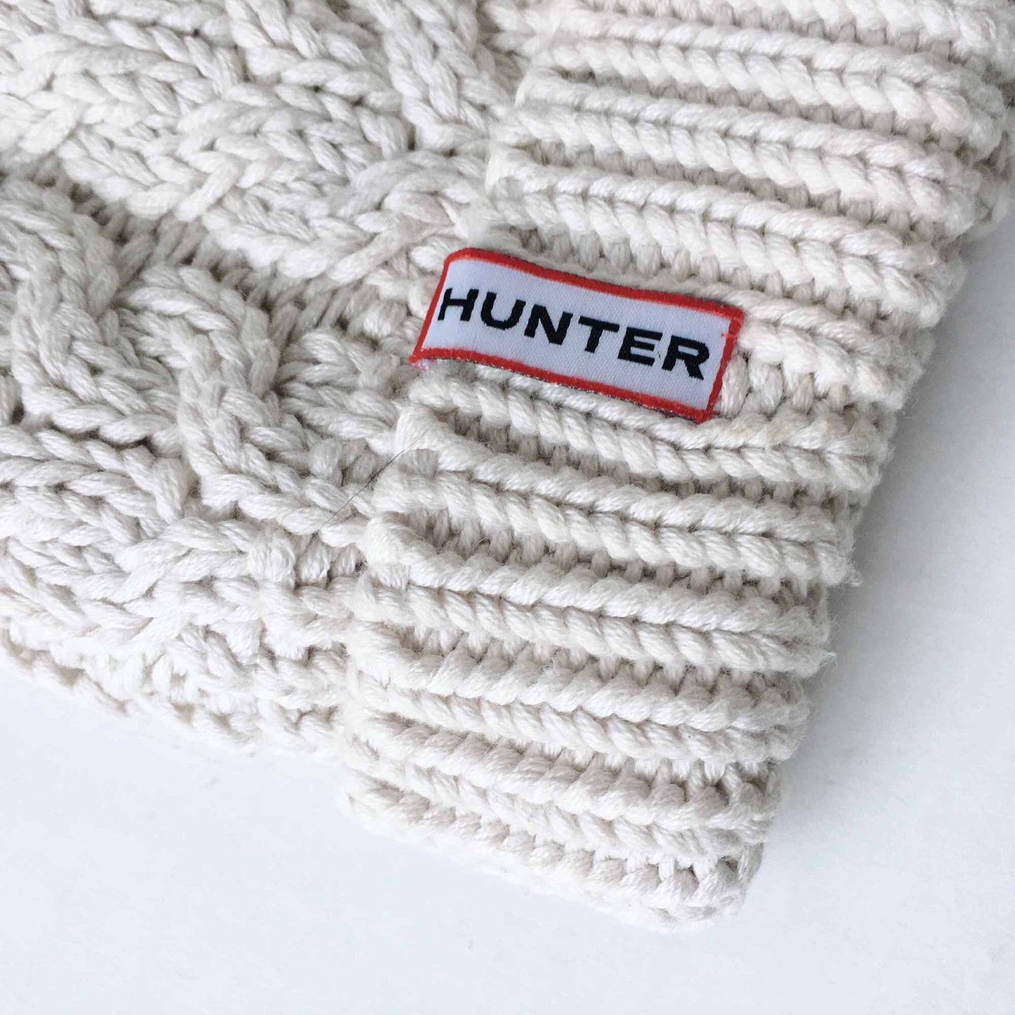 Hunter cable knit pom pom toque - OS