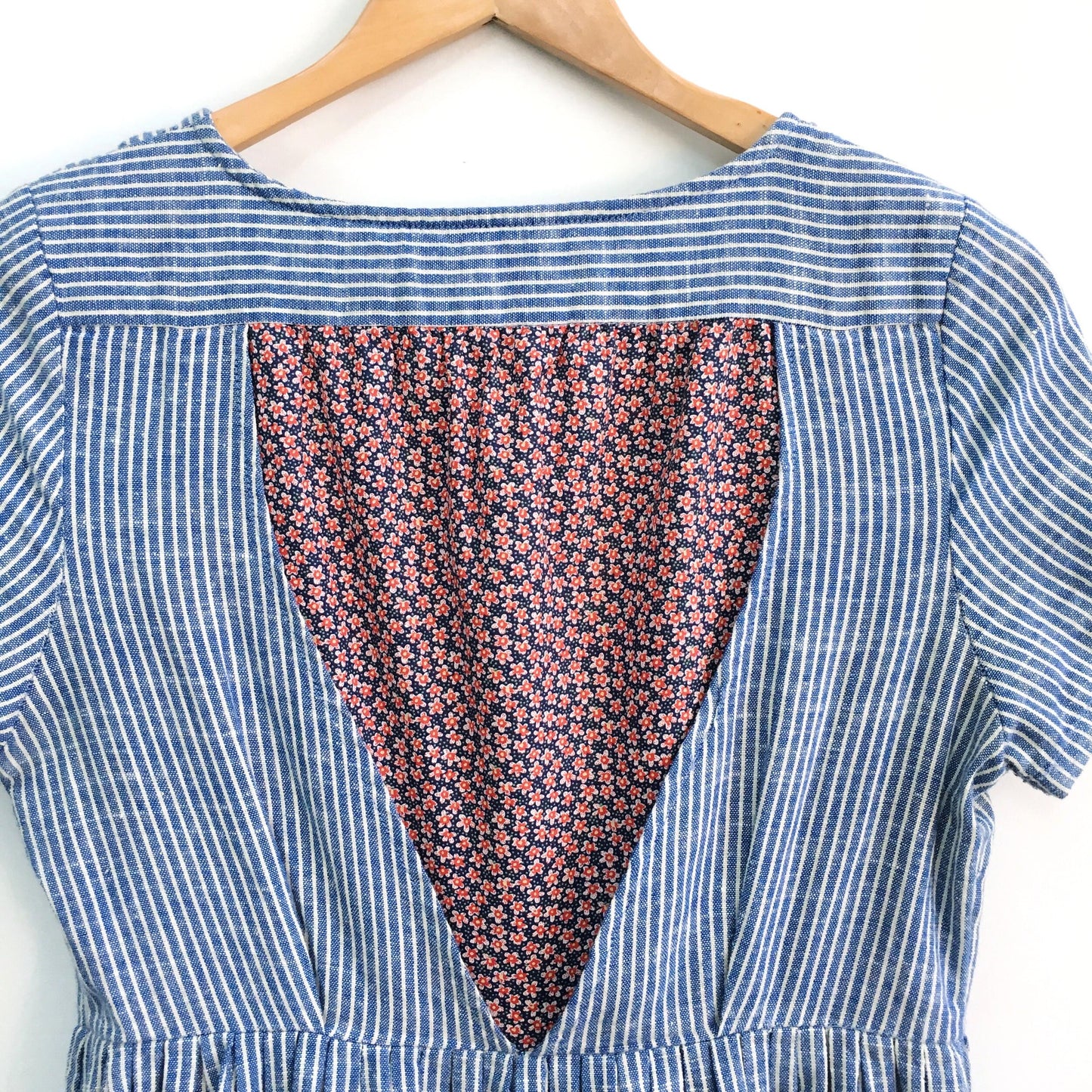 Isabella Sinclair Hidden Blooms Dress - size xs