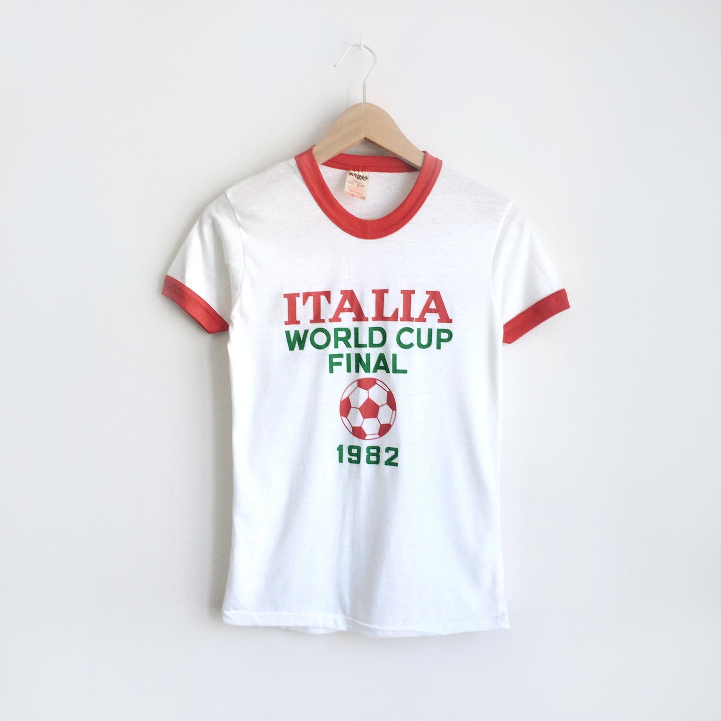 Vintage 1982 World Cup Final Soccer Tee - size Small