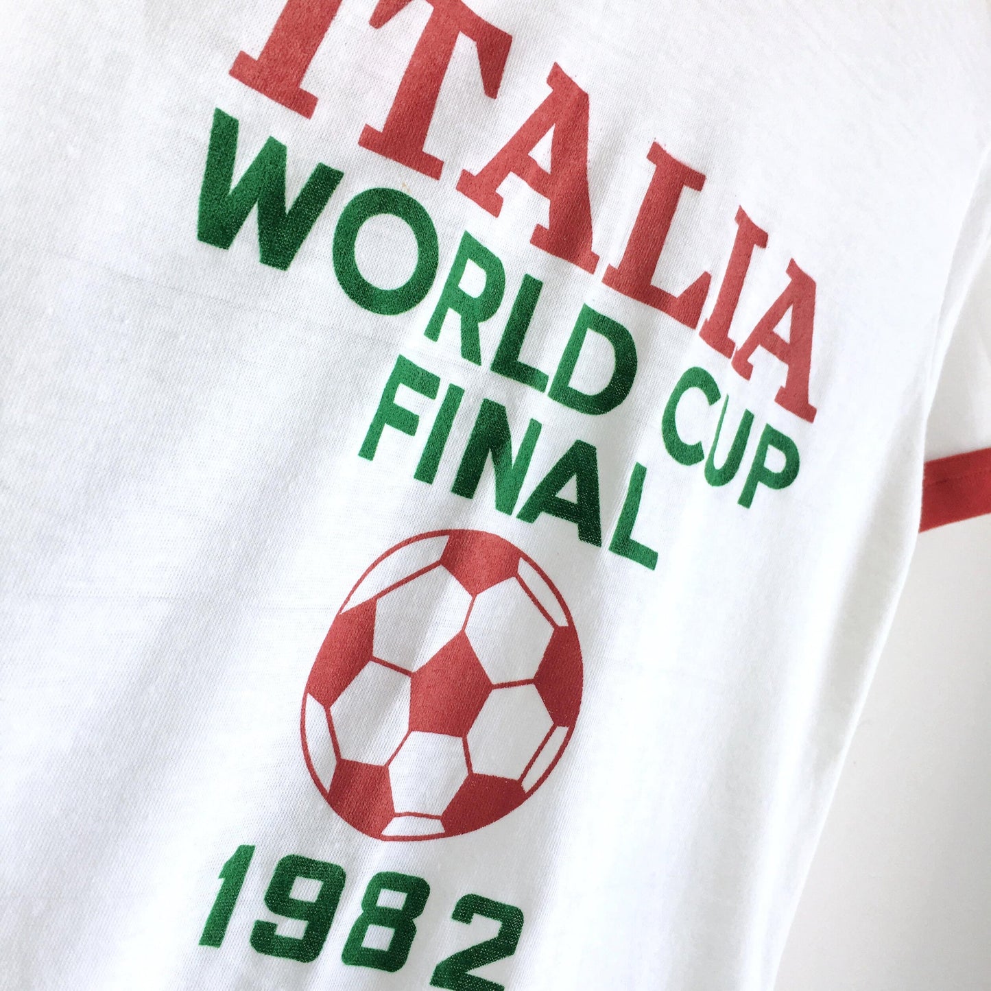 Vintage 1982 World Cup Final Soccer Tee - size Small