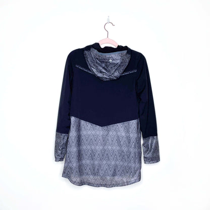 ivivva lululemon girls mesh with the rain jacket - size 10