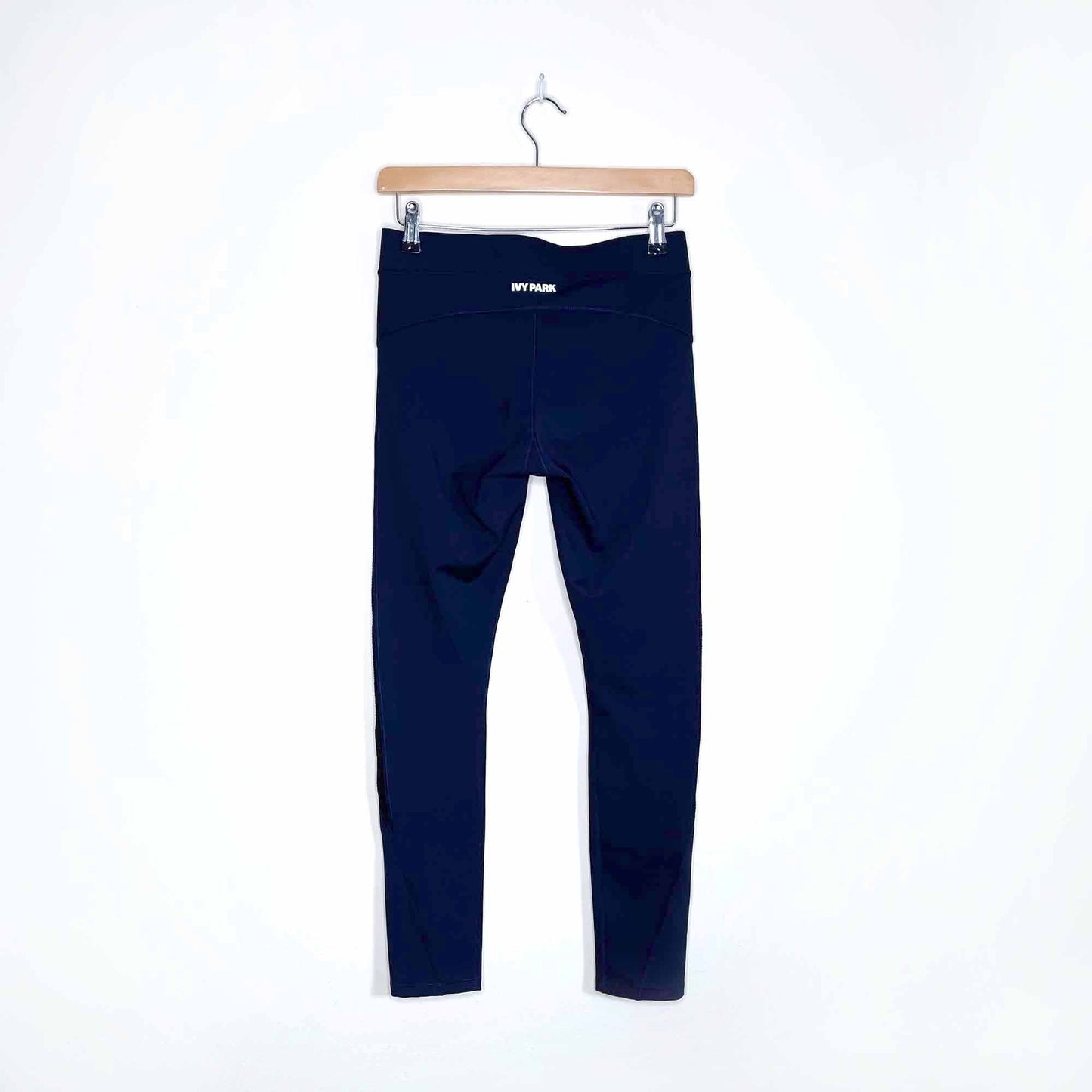 ivy park v crossover mesh panel contour leggings - size medium