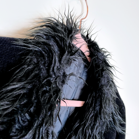 vintage black velvet cord jacket with shaggy faux fur trim - size 44 I