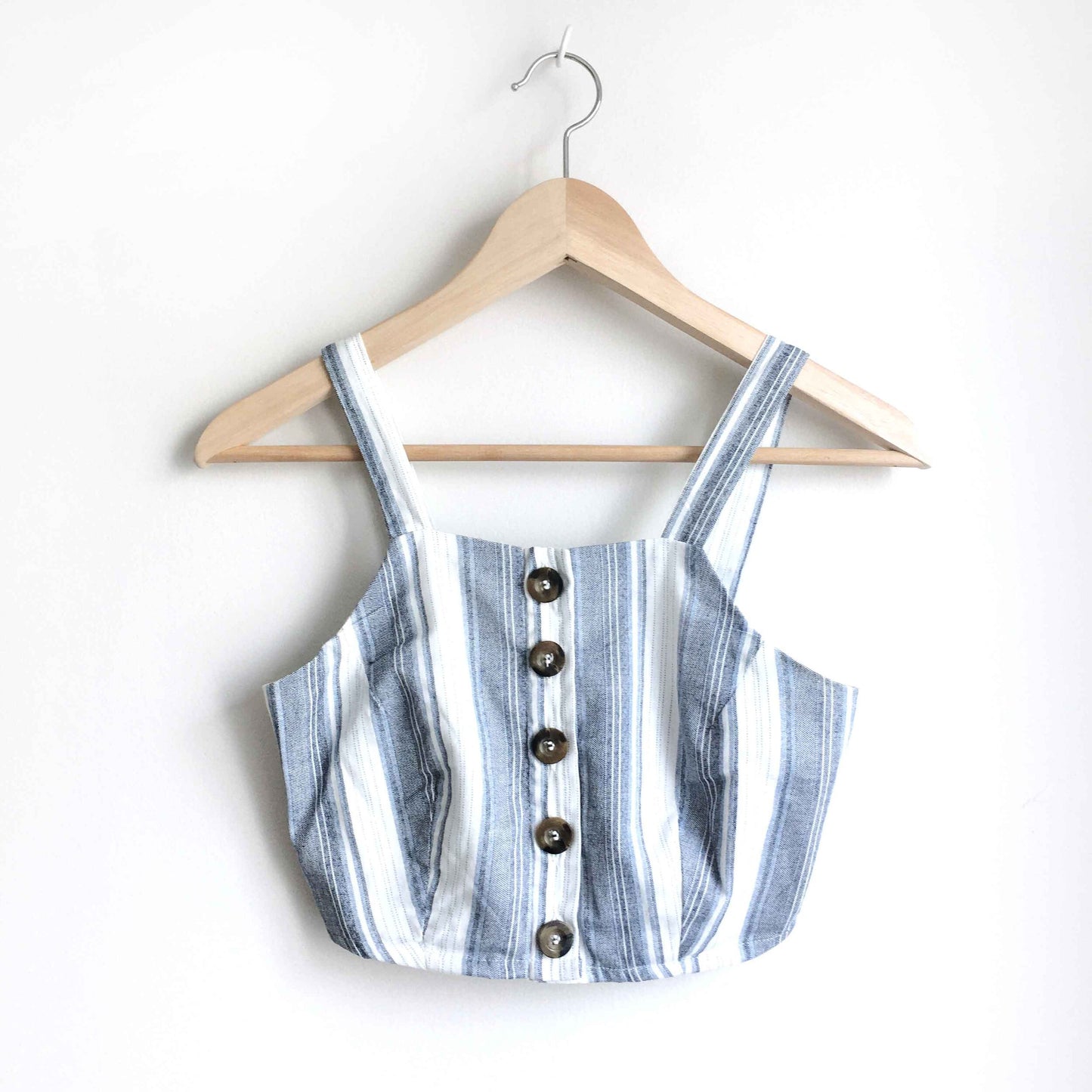 NWT Japna striped button front crop top - size xs