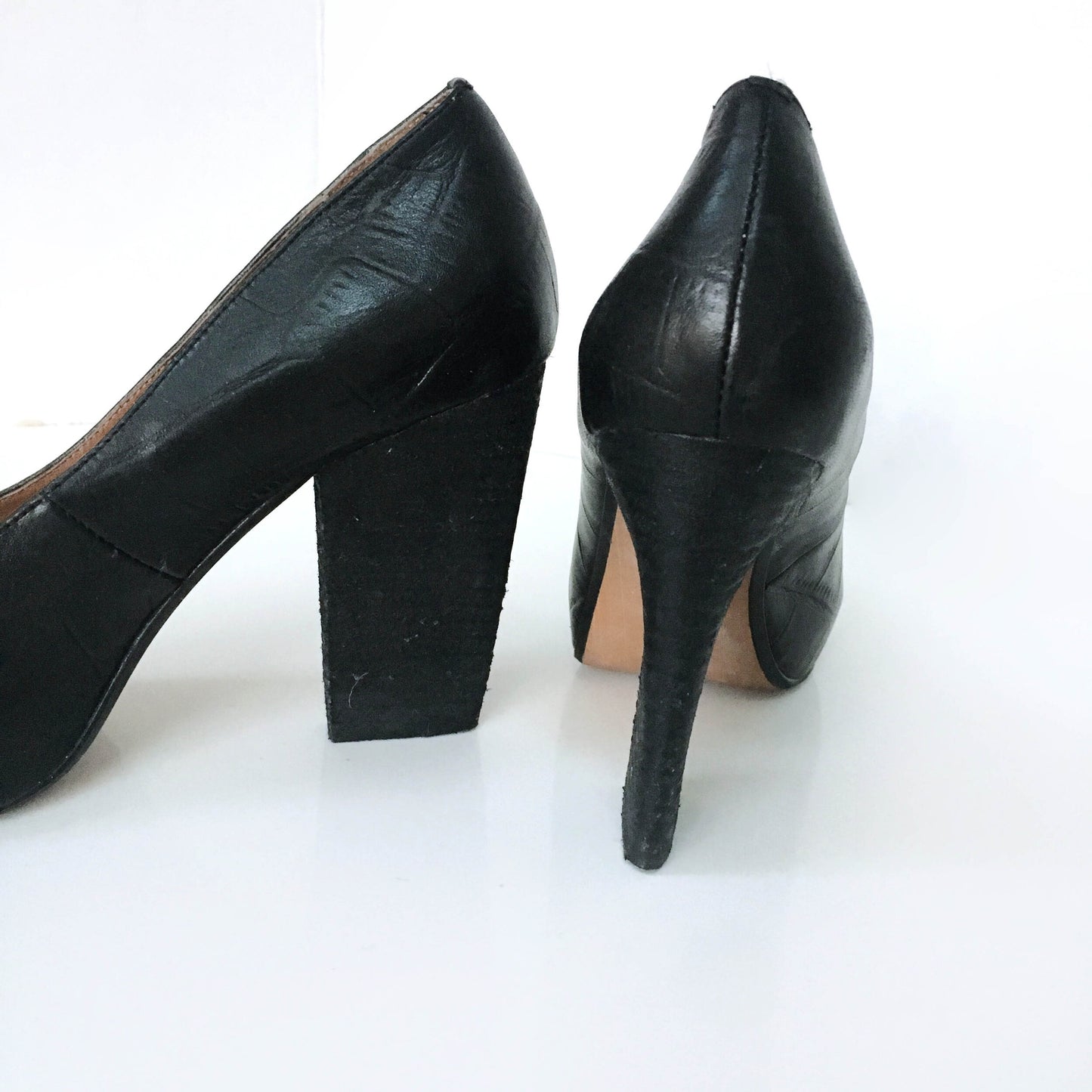 Jeffrey Campbell Sawyer Pump - size 7