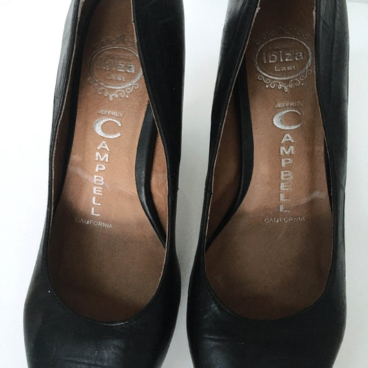 Jeffrey Campbell Sawyer Pump - size 7