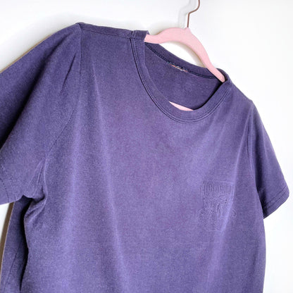 vintage coconut joe debossed logo tee - size medium